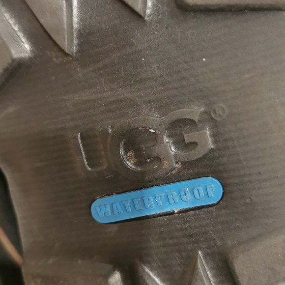UGG boots - Picture 9 of 10